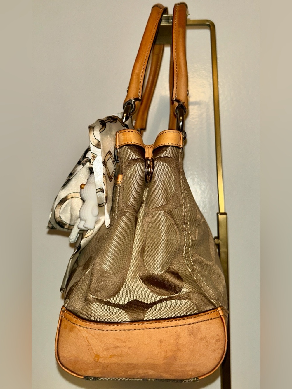 Coach Hampton Signature Monogram Handbag . Y2K Vintage Beauty - Picture 7 of 15